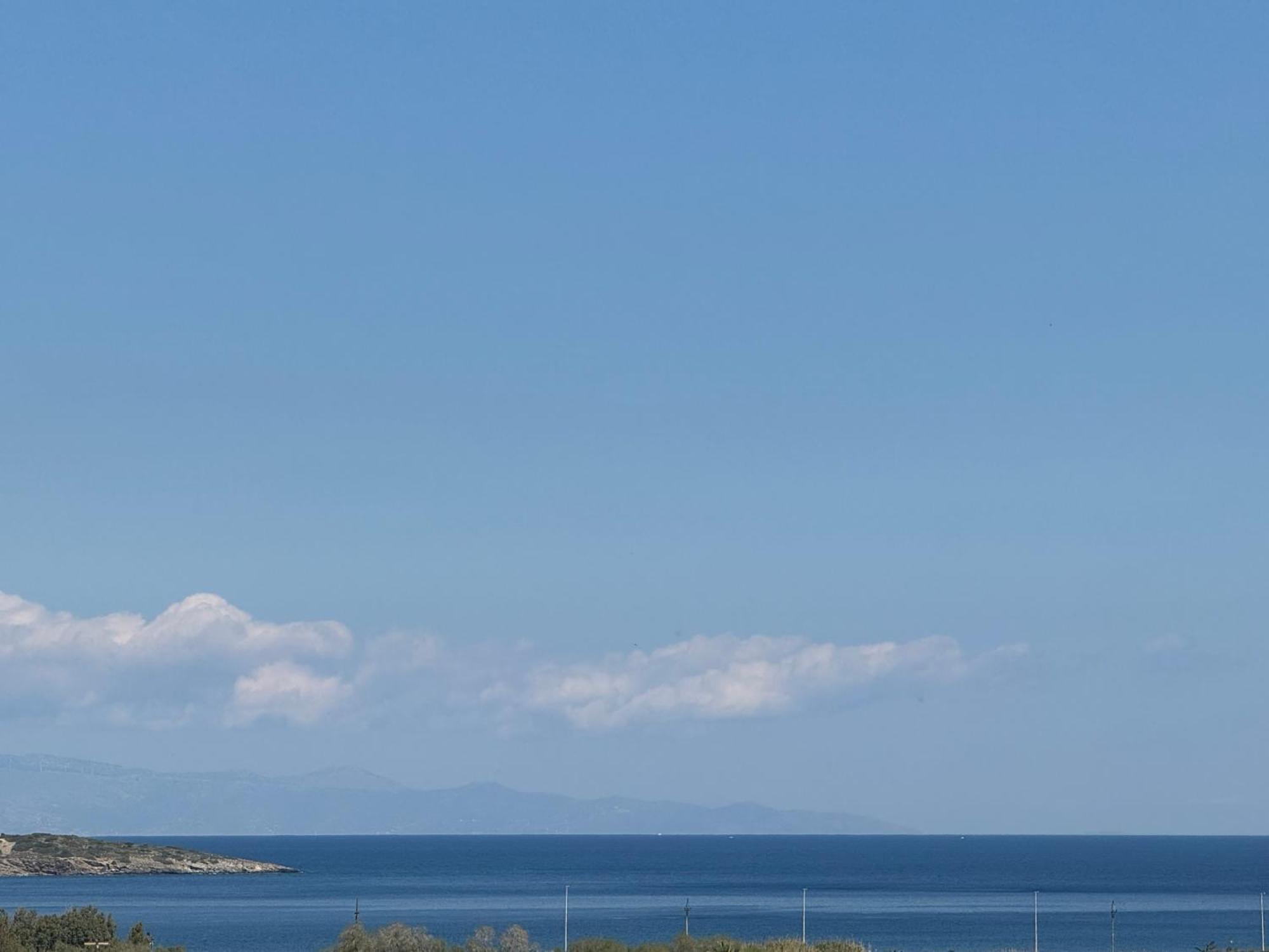 Sea & Mountain Apartment Close To Port And City Lávrion 外观 照片